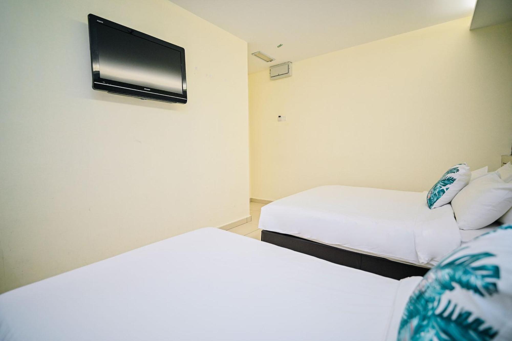 Kingston 1 , Bukit Bintang 3*